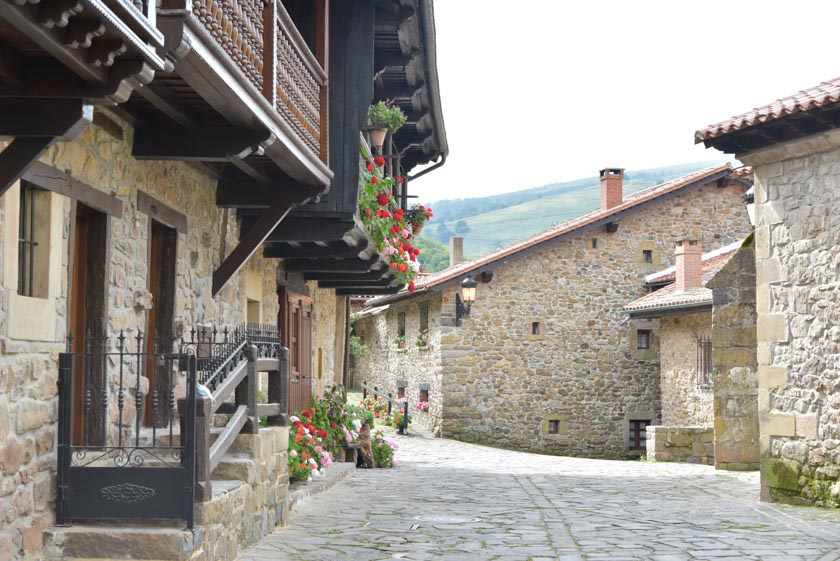 Bárcena Mayor es el pueblo más bonito de Cantabria