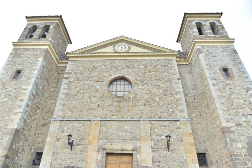 Fachada Exterior de la Iglesia de San Vicente