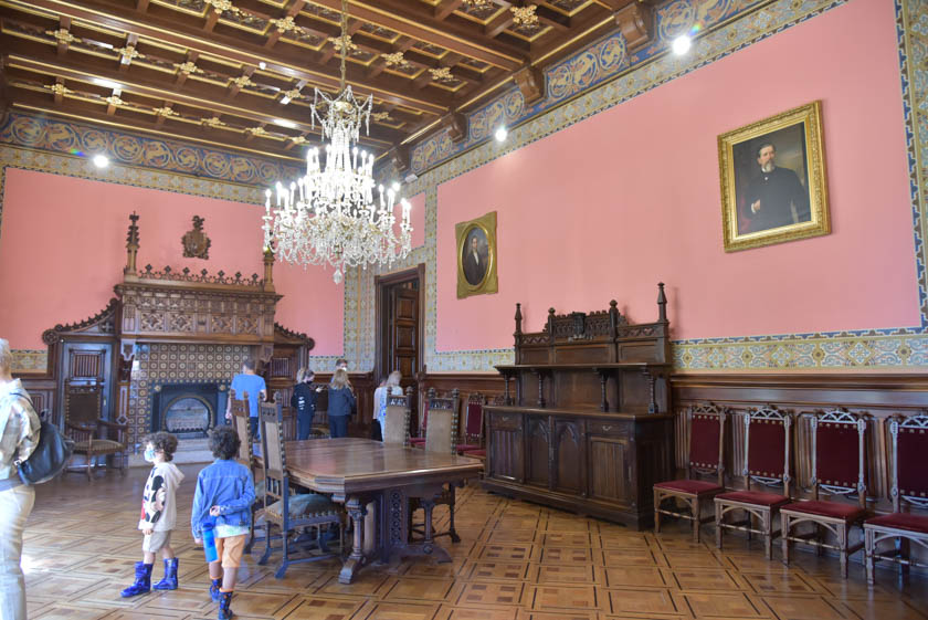 Una de las muchas habitaciones del Palacio de Sobrellano